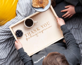 Bandeja personalizada para café da manhã na cama - Presente para o Dia das Mães