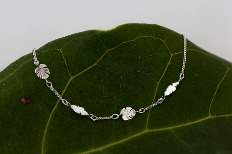 Dainty Leaf Bracelet 14k Yellow Gold image 3