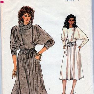 Dresses, Dolman Sleeves - Vogue 8516 - Uncut Sewing Pattern