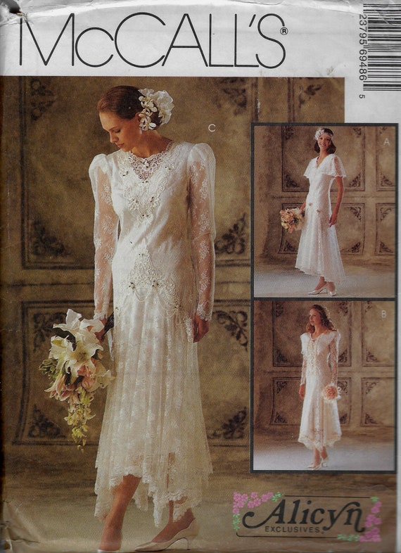 dress kain lace Cap Sleeve Lace Midi Dress In Ivory Nude main image 1