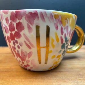 Sara B Berrenson Aquarell Pastellfarben Buchstabe H Tasse Hallo Schöner Goldgriff