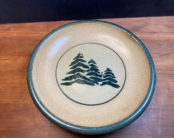 Beautiful Vintage Monroe Salt Works Pottery 8 1/2 Inch Vegetable