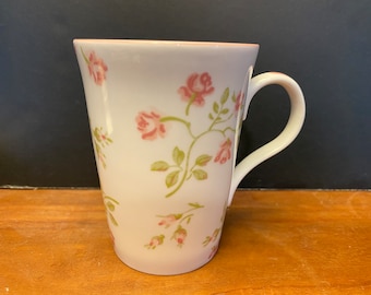 Laura Ashley Izzy Roses Fine Bone China Coffee / Tea Mug Made in England