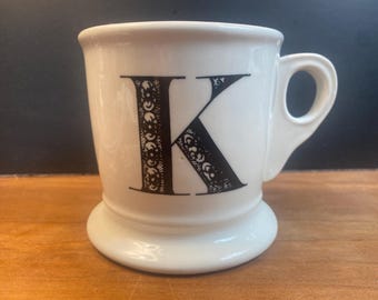 Anthropologie Initial K rakmugg 355 ml