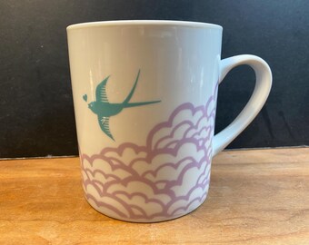 MAGPIE Mengsel 14 oz Mug Lavender Clouds with Teal Swallow Designed in Britain