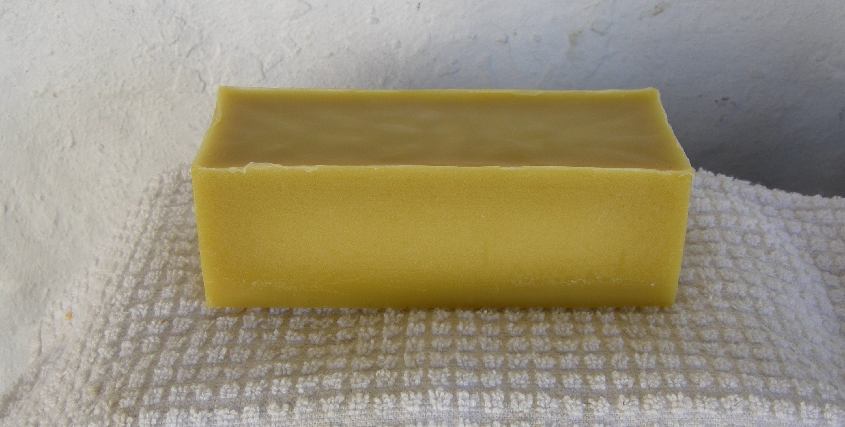 Beeswax Block 12 oz, Randalia Bee Hives