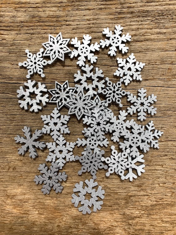 Novel Merk Winter Snowflake Miniature Snow Themed Arts and Crafts Wood Cut Out Embellishments Silver & White Snow Flakes (18 Pieces), White & Silver