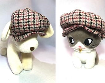 Small dog Cat Baker boy cap with ear holes Beige black pink red Shepherd's check tweed Shelby hat Plaid pet Newspaper boy cap  (S ~M)
