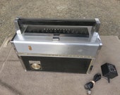 Working Zenith Royal 3000 AM FM SW Transistor Radio. Free Fedex Shipping.