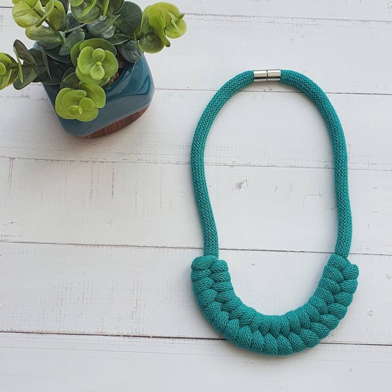 Emerald green Jayne style Knotted necklace