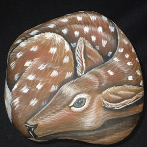 Painted Rock/Christmas/Deer/Painted Stone/Garden Art/Garden Stone/ Home Decor/Doe/Animal Paintings on Etsy image 3