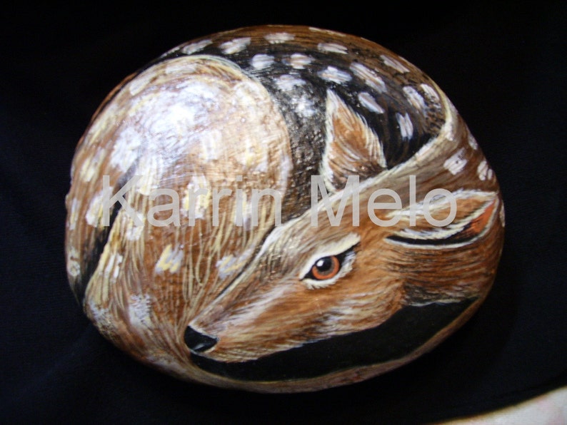 Painted Rock/Christmas/Deer/Painted Stone/Garden Art/Garden Stone/ Home Decor/Doe/Animal Paintings on Etsy image 6