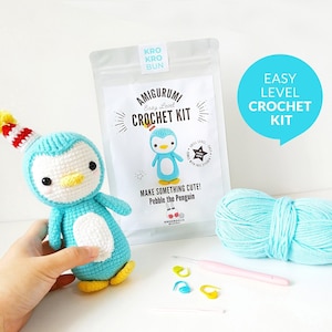 2023 Crochet Animal Kit, The Wobbles Kit Crochet, Turtle Bee Crochet Kit,  DIY Craft Complete Crochet Set for Beginners, Adults and Kids, Includes  Yarn, Hook, Needle Accessories,Blue : : Home