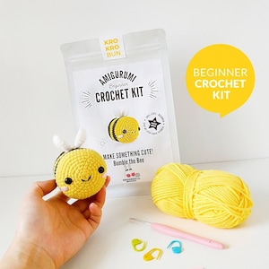 Beginner Crochet Kit Amigurumi Bee, Learn How to Crochet Kit, Easy Crochet Starter Kit, Amigurumi Kit, DIY Craft Kit Gift, Crochet Bee Kit