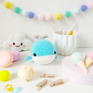 Beginner Crochet Kit Whale, DIY Crochet Kit, Easy Crochet Starter Kit, Amigurumi Kit, Amigurumi Whale, DIY Craft Kit, Crochet Gift Set image 3