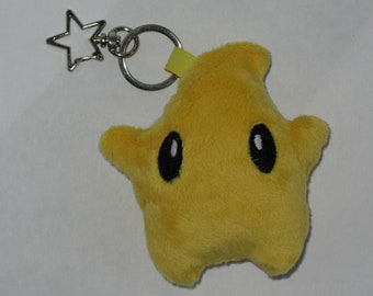 Llavero de peluche hecho a mano de Luma