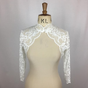 Baylis & Knight Ivory, Cream high button neck Scalloped Lace Wedding  Bridal Occasion Cropped 3/4 Sleeved Bolero Cardigan Wrap Stole Shrug