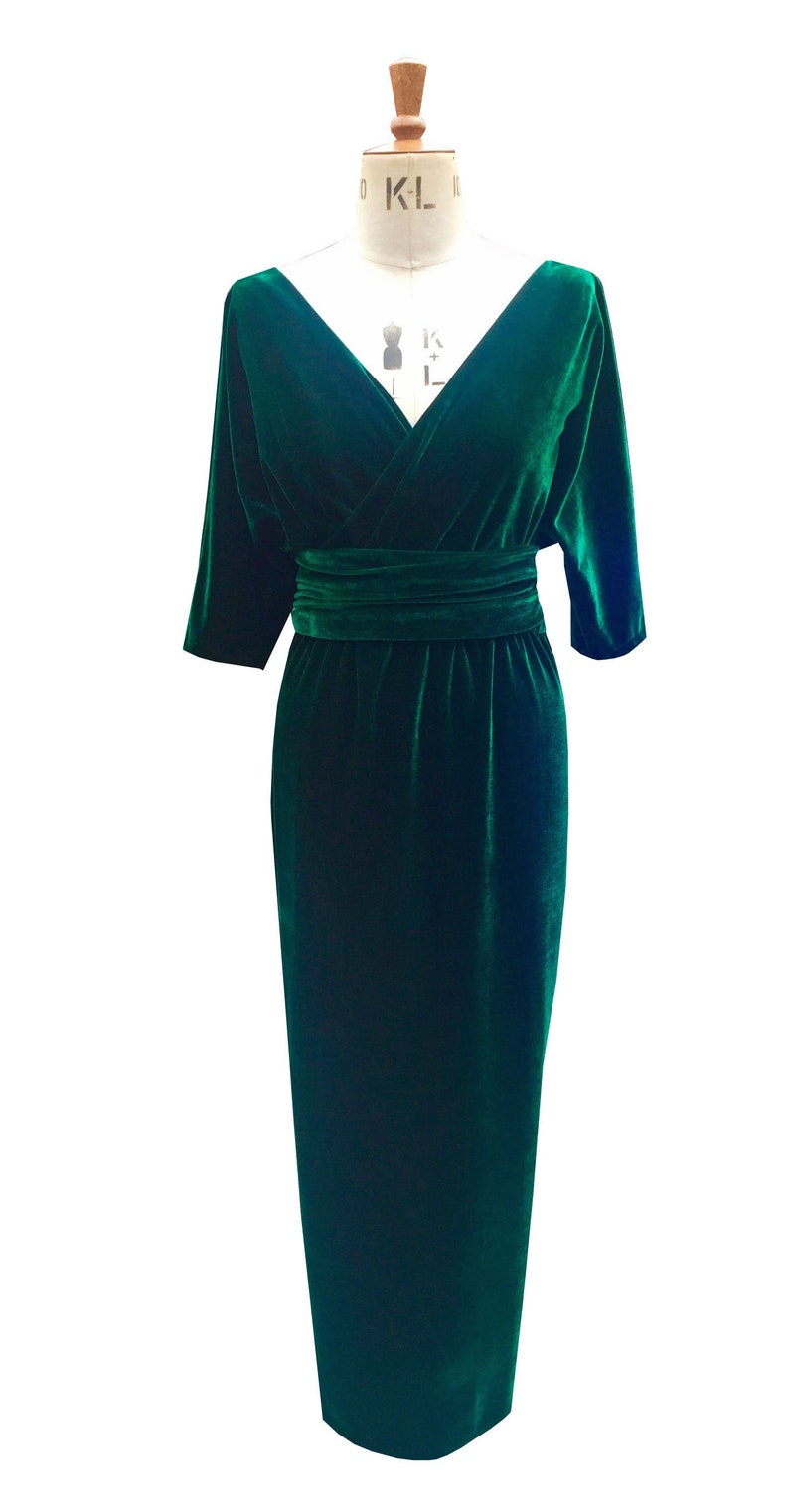 Vintage Holiday Party Dresses Baylis and Knight Green Velvet Wrap Dress elegant cocktail pinup Event $114.73 AT vintagedancer.com