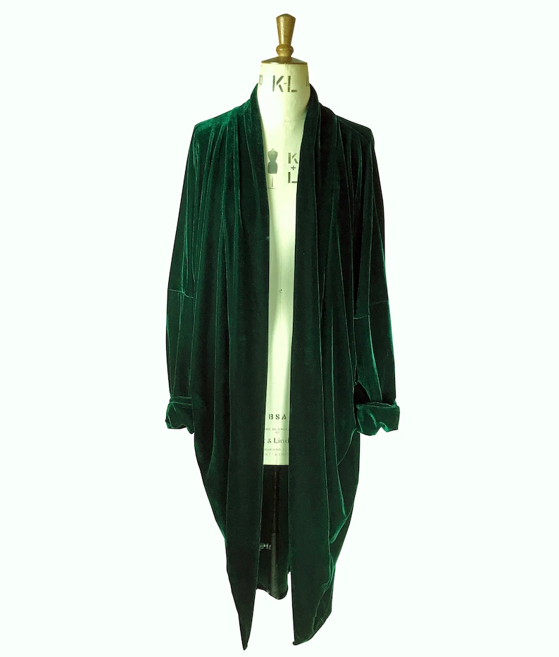 1920s Shawls, Wraps, Scarves, Fur Stoles     Baylis and Knight Green Velvet Opera Coat  AT vintagedancer.com