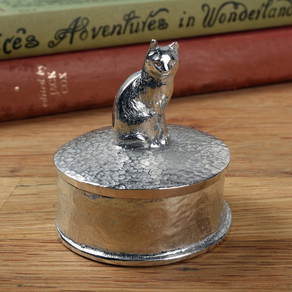 Cat Personalised Pewter Trinket Box - Gifts For Cat Lovers - Cat Gifts - Engraved Presents for Cat Lovers - Tin Anniversary Gifts