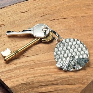 Bee English Pewter Keyring - Bee Gifts - Gifts For Bee Lovers - Bee Gifts For Him - Bee Gifts For Her - Bumble Bee Gifts - UK Handmade