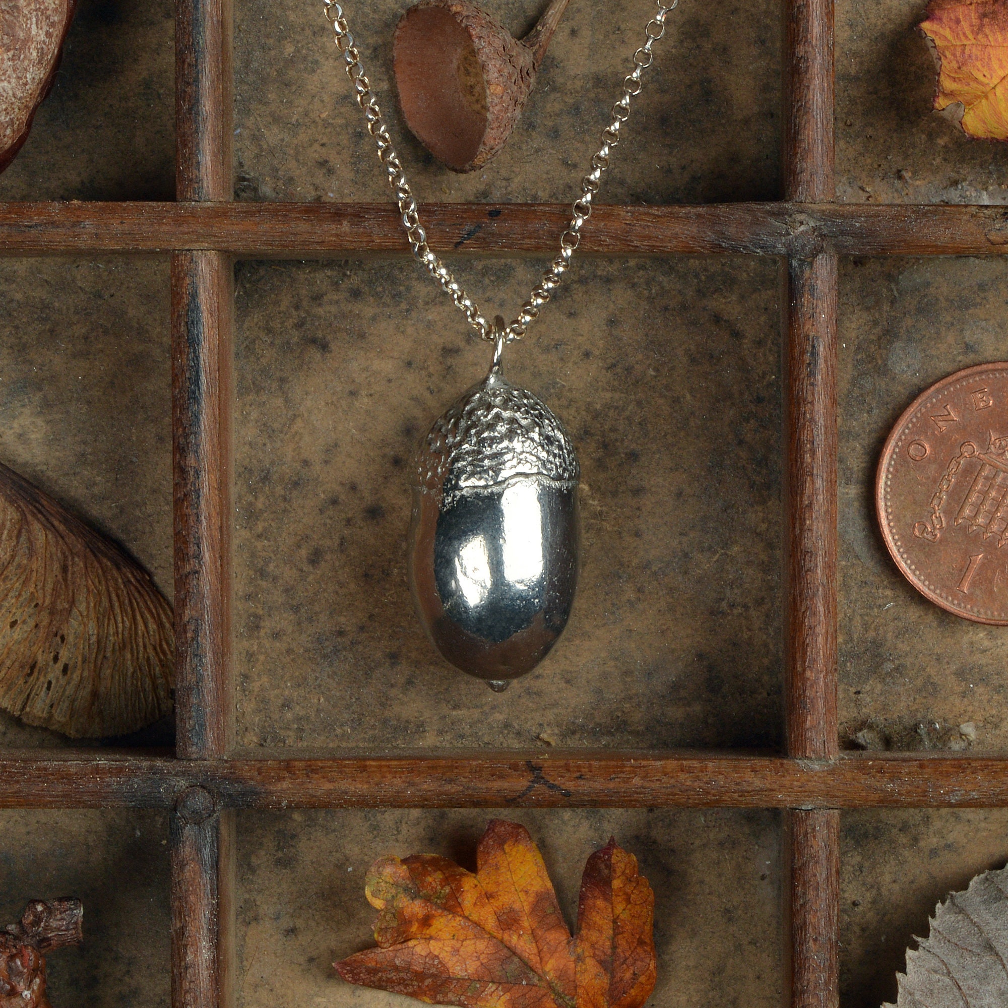 Ojewellery Sterling Silver Acorn Pendant With Natural Brown Amber - 18'' Curb Chain, Gift Ready