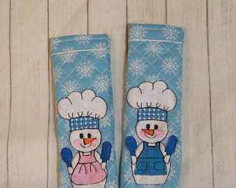 Snowman Couple Skillet Pan Handle Sleeve Pot Holder Embroidery Digital Design 5x7 In the hoop ITH