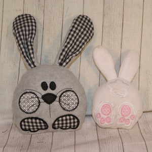 Bunny Rabbit 3D Butt en Head Applique Pillow Stuffie Plush Machine Borduurontwerp ITH In The Hoop 4 maten afbeelding 1