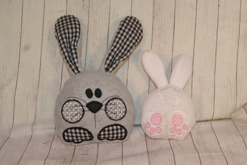 Bunny Rabbit 3D Butt en Head Applique Pillow Stuffie Plush Machine Borduurontwerp ITH In The Hoop 4 maten afbeelding 1