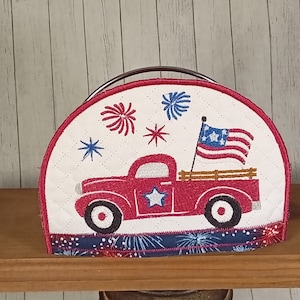 Truck God Bless America Serviettenhalter Bezug = Maschinenstickerei 13x18