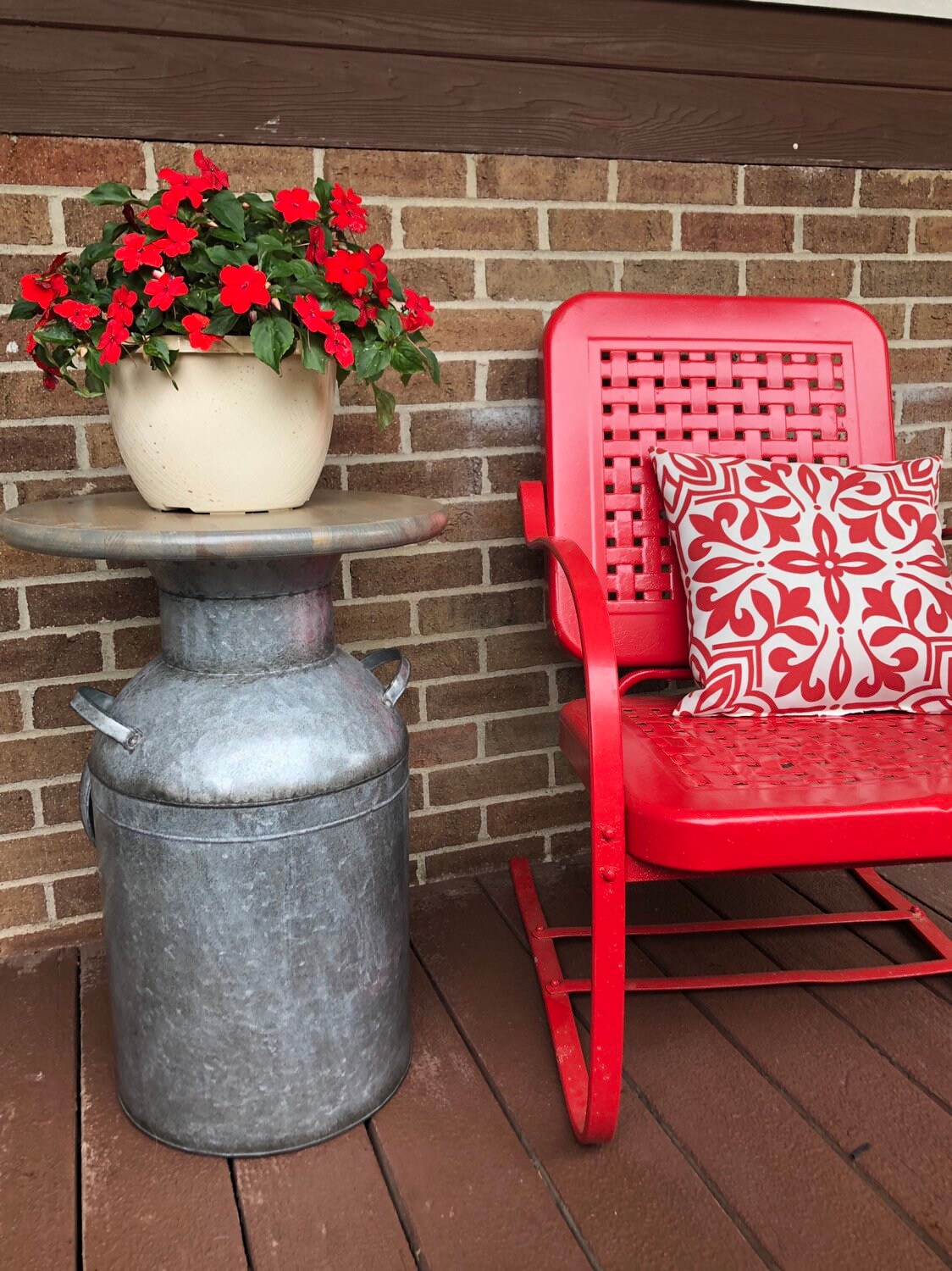 Rusty Milk Can Container, Rustic Front Porch Decor, Rustic wood table, Large Patio Decor, Large Front Proch Decor Rusty Milk Can Container, Rustic Front Porch Decor, Rustic wood table, Large Patio Decor, Large Front Proch Decor