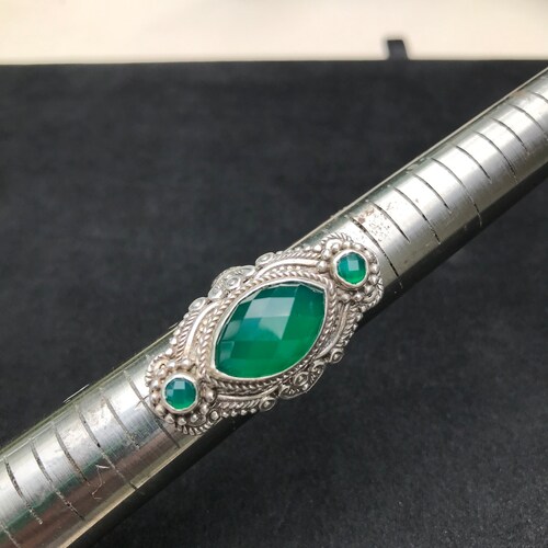 Sarda Sterling Silver Ornate shops Green Aventurine Agate Marquise Shaped Ladies Ornate .925 Ring
