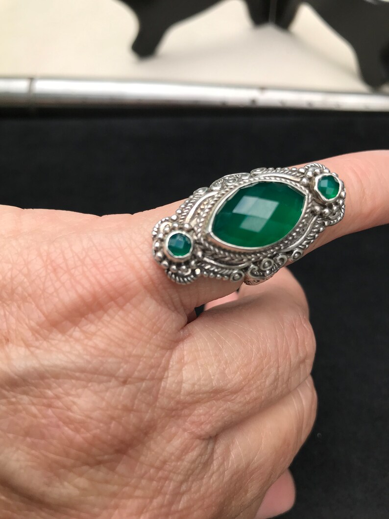 Sarda Sterling Silver Ornate shops Green Aventurine Agate Marquise Shaped Ladies Ornate .925 Ring