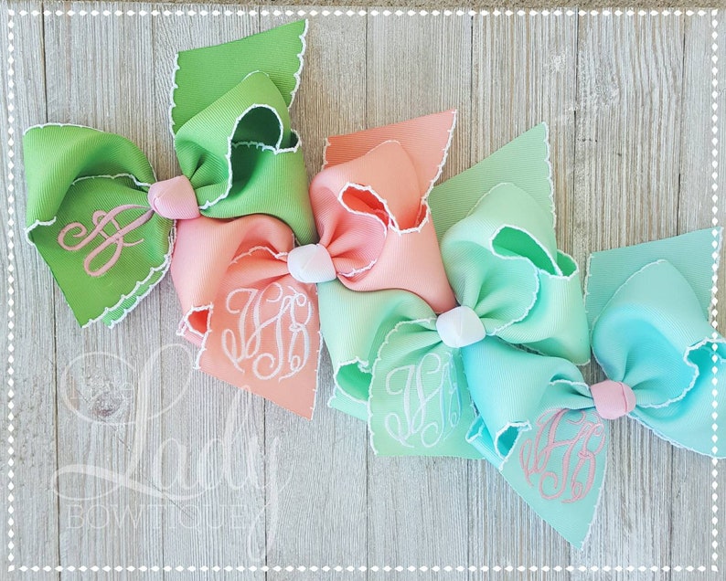 Apple/White/Pink
Coral/White
Mint/White 
Aqua/White/pink