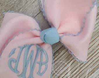 Månsömsmonogrammade hårrosetter - Broderad hårrosett - Personliga rosetter - Pannbandsrosetter för baby - Skolrosetter - Anpassade rosetter för babyflickor