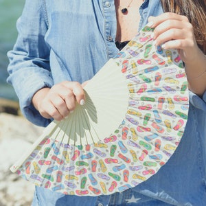 BEACH BABE: Pop Art flip flop design folding hand fan with cream colored wood ribs image 2