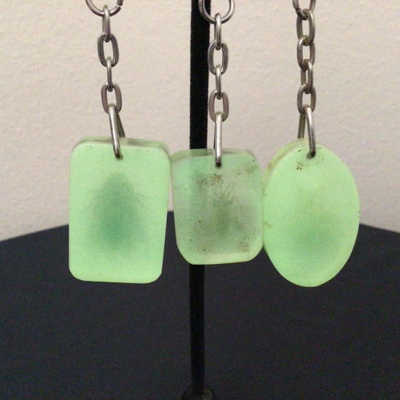 Vintage Lucite Glow Bug Keychains  3 pcs - image 5