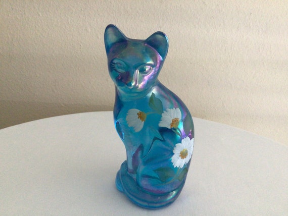 フェントン社の花柄・緑色ガラス猫 Vintage Iridescent Fenton Turquoise Blue Glass Cat with Hand