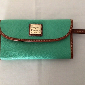 Dooney & Bourke Green Pebble Grain Leather Checkbook Wallet “New”