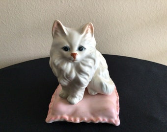 Artmark Japan White Cat Pink Pillow Figurine