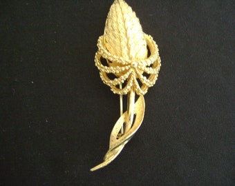 Vintage Large Gold Tone Coro Flower Brooch