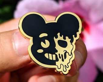 Mouse Ears Pin / Skull Robot / Hard Enamel / Gold Plated / Horror Design