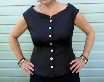Black Linen Retro Top, Boat Neck, natural Pearl Buttons, Vintage Design