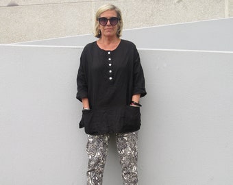 Oversized top  in Black Linen with big Pockets and Natural Pearl Buttons