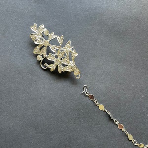 Peranakan Nyonya Kebaya Accessories Kerosang/Kerongsang Brooch Vintage Style Jasmine: GOLD and SILVER Detachable Silver