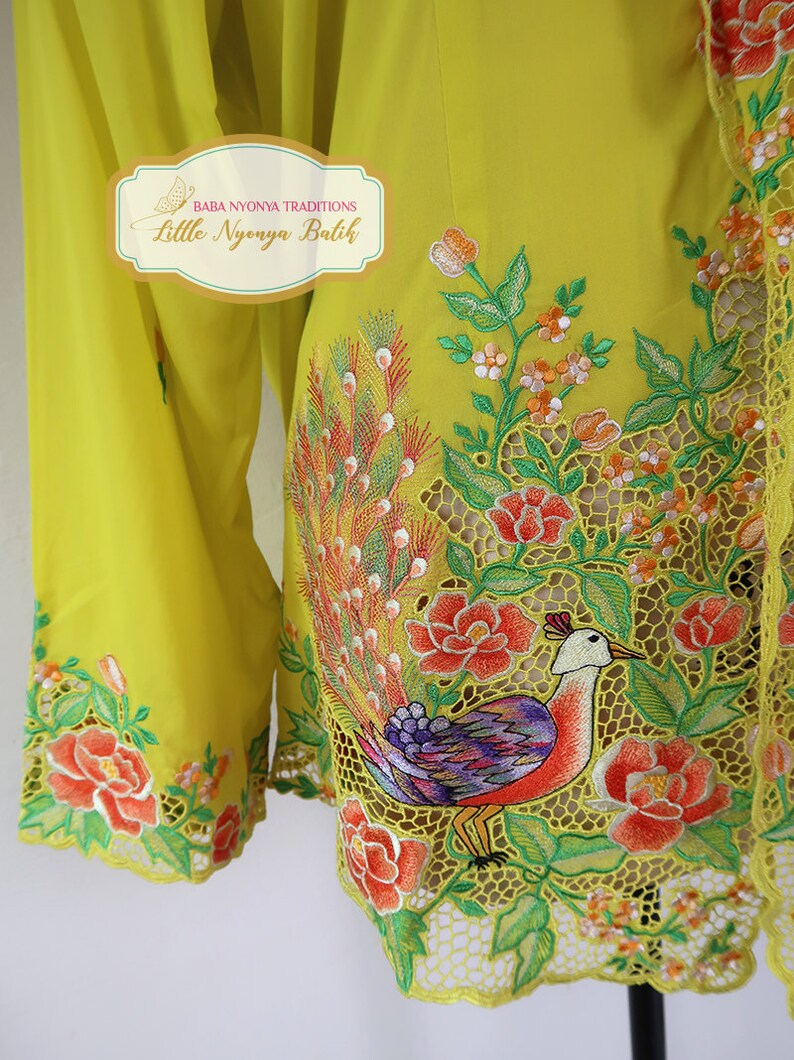 6XL : Plus-size Peranakan Nyonya Kebaya High Quality on Cotton Voile Chartreuse