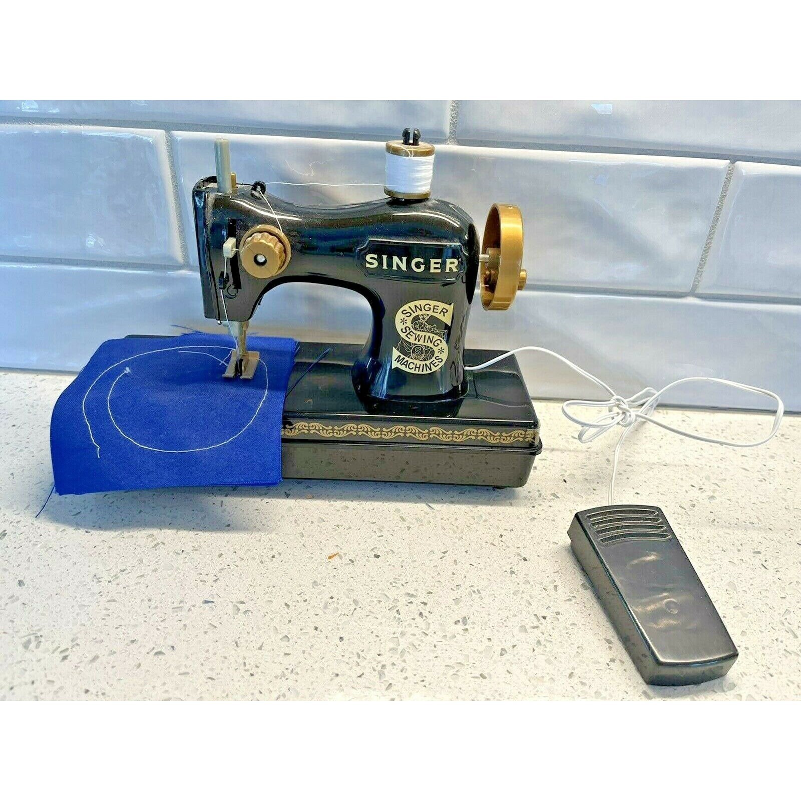 Home Play Singer Original Chainstitch Sewing Machine Toy Age 6 A2401 for sale online 