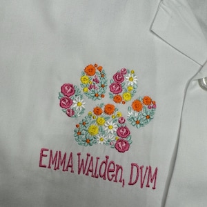 Kids&#39; custom lab coat, embroidered personalized kids lab coat, kids doctor coat, embroidered white coat for kids, kids veterinarian coat