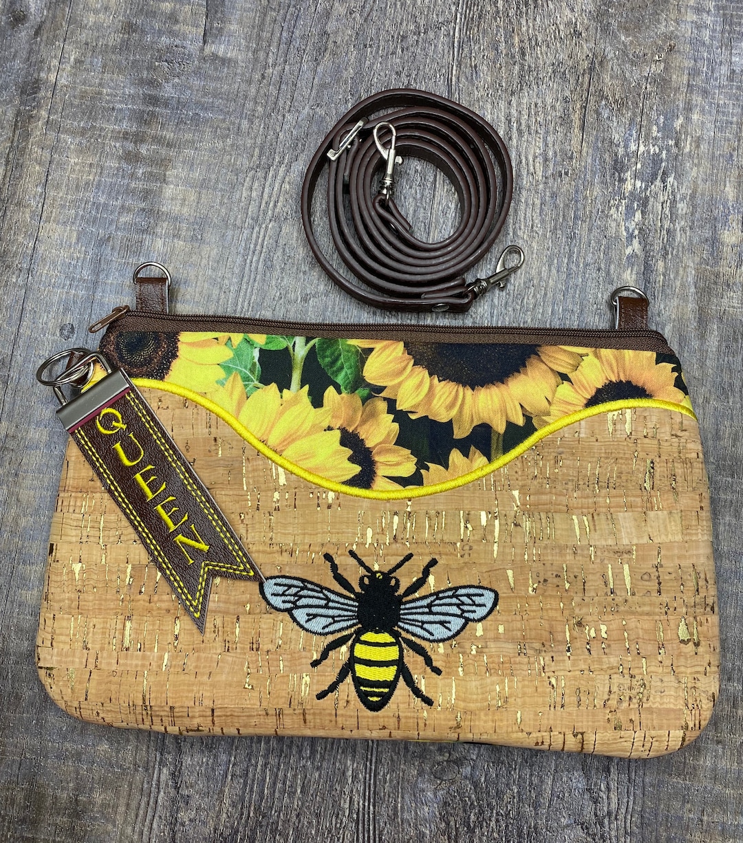 Purse with bee deals