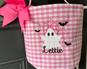 Personalized trick or treat bag, trick or treat bucket, Halloween bucket, Halloween Bucket, first halloween, Halloween tote, Halloween bags